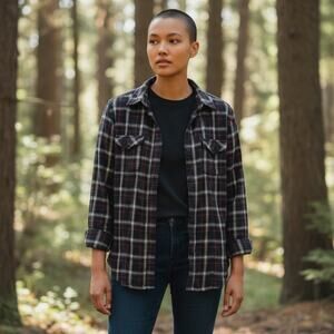 Pendleton Women’s Vintage Fit Cotton Black & Red Plaid Buttondown Shirt- Size XL